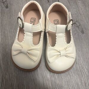 Girls Cream Bow T-Strap Dress Shoes with Buckle